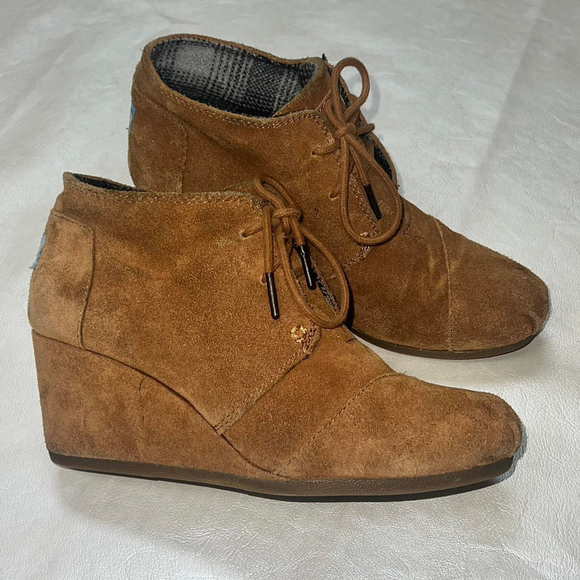 toms Shoes - TOMS, Camel color suede wedge ankle boots #boho #preppy #vintage